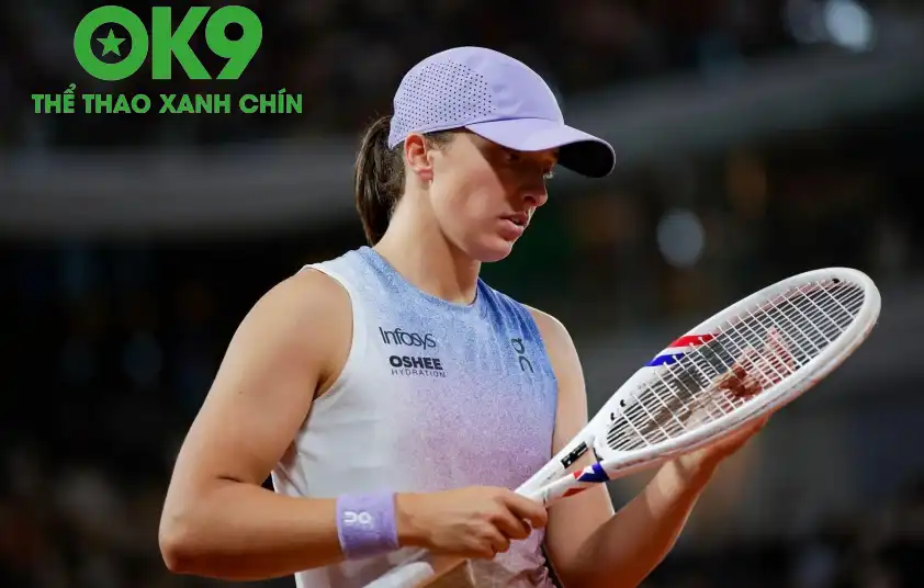 Iga Swiatek không còn là vua một cõi ở Roland Garros Iga Swiatek không còn là vua một cõi ở Roland Garros