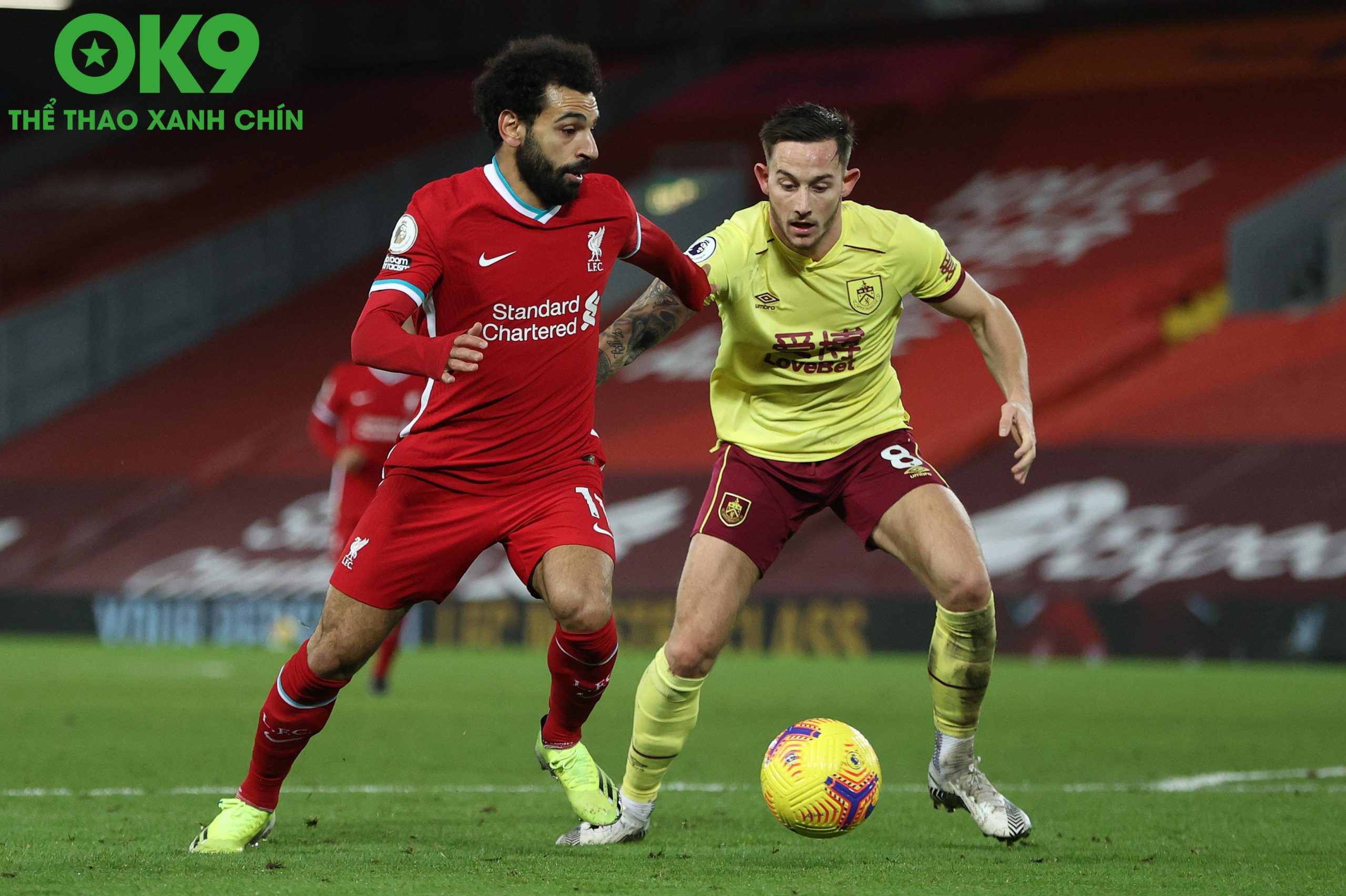 Liverpool Thống Trị, Burnley Quyết Phản Kháng