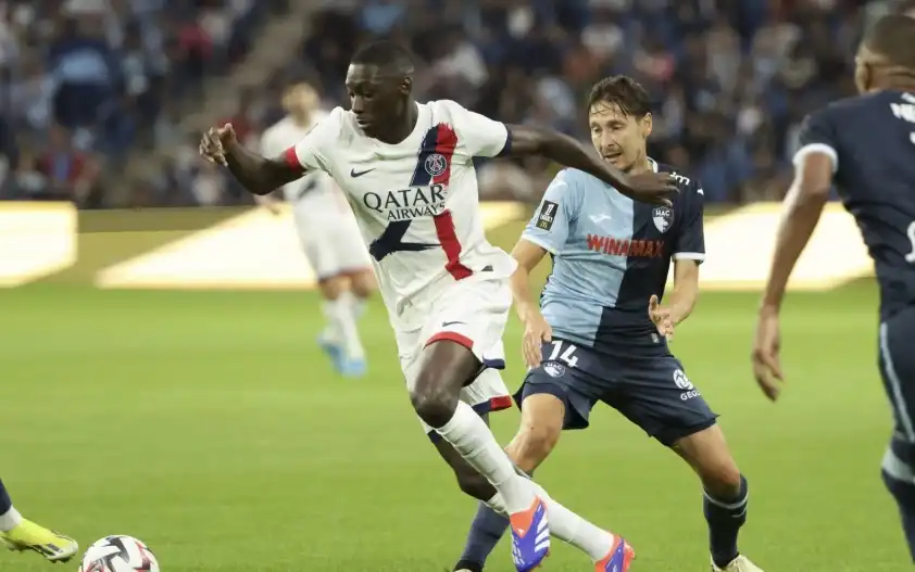 Lille đang giữ vị trí trong top 4 với phong độ ổn định và khả năng kiểm soát trận đấu khá tốt Lille đang giữ vị trí trong top 4 với phong độ ổn định và khả năng kiểm soát trận đấu khá tốt