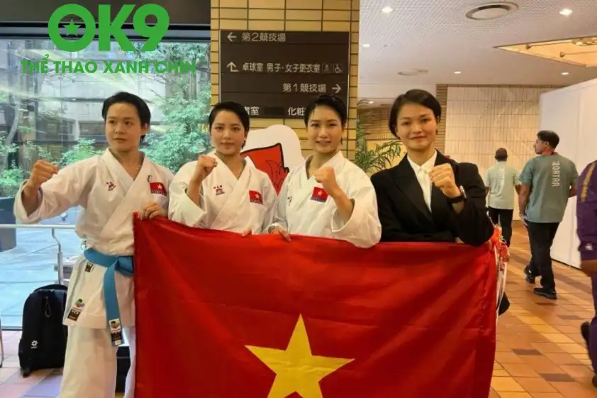 Võ sĩ Bùi Ngọc Nhi (giữa) dừng bước ở vòng 2 nội dung kata cá nhân nữ U21 (Ảnh Bùi Lượng)